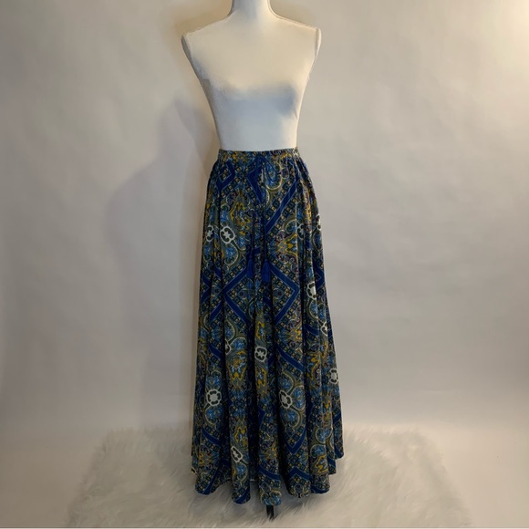 Beautiful Flowy Maxi Dress Made in India With Small Rope Waist Tie Size Small - Picture 2 of 12